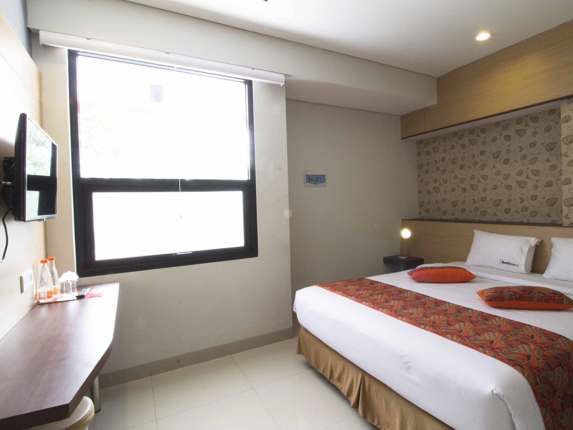 Hotel Reddoorz Near Padjajaran Bandung